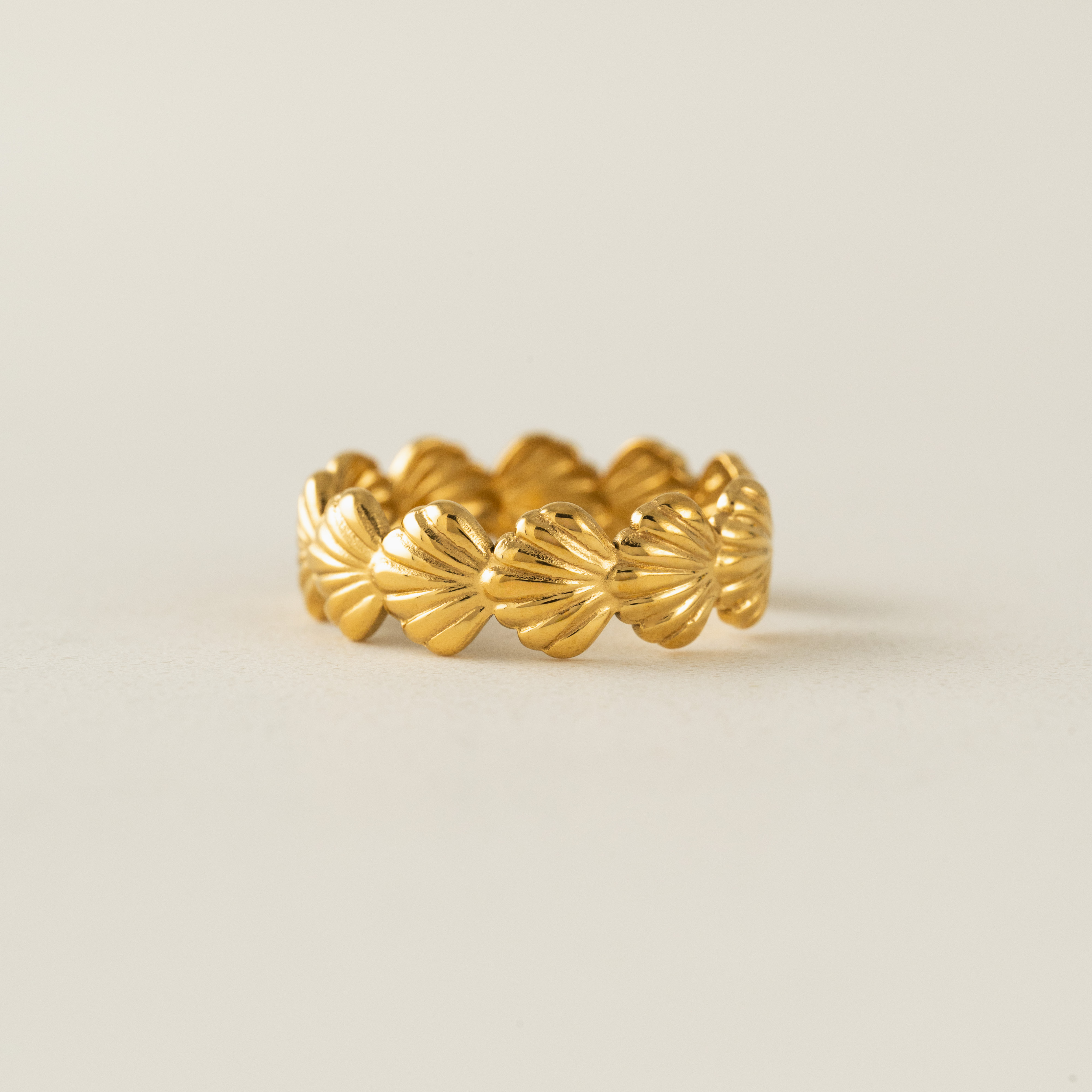Picture of Shell Open Ring - Gold