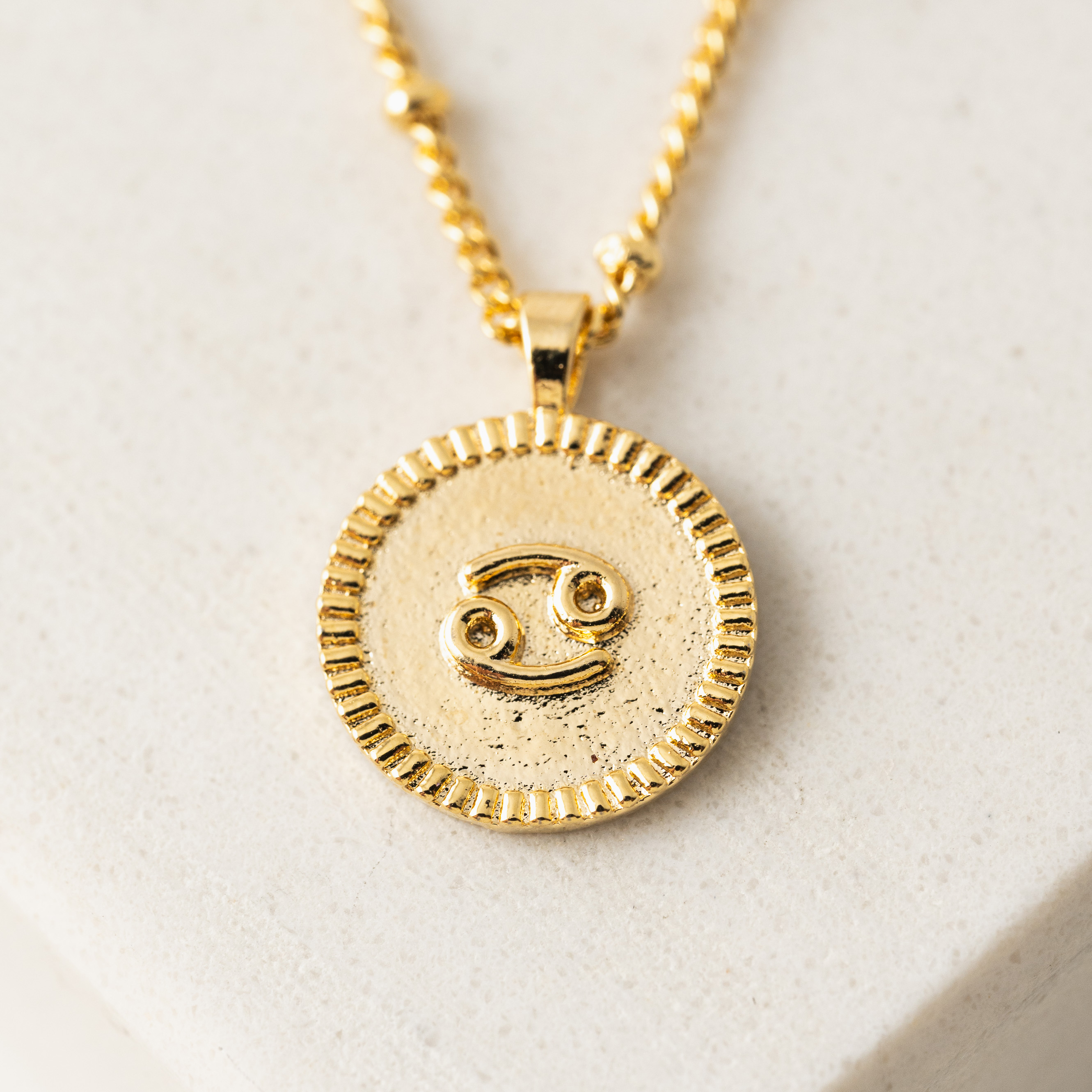 Picture of Cancer Horoscope Necklace - Gold