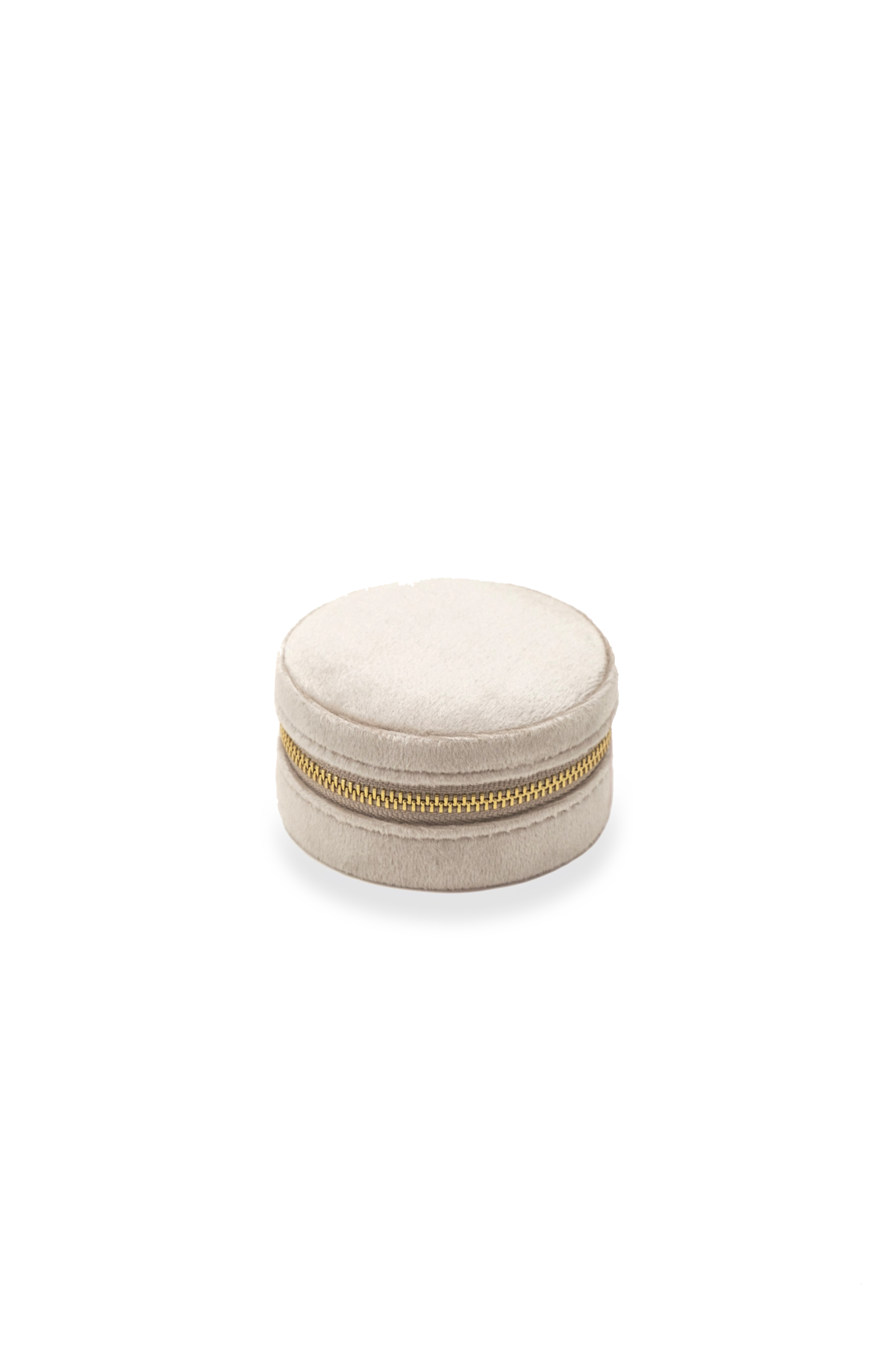 Picture of Bon Voyage Circle Travel Case - Moonstone