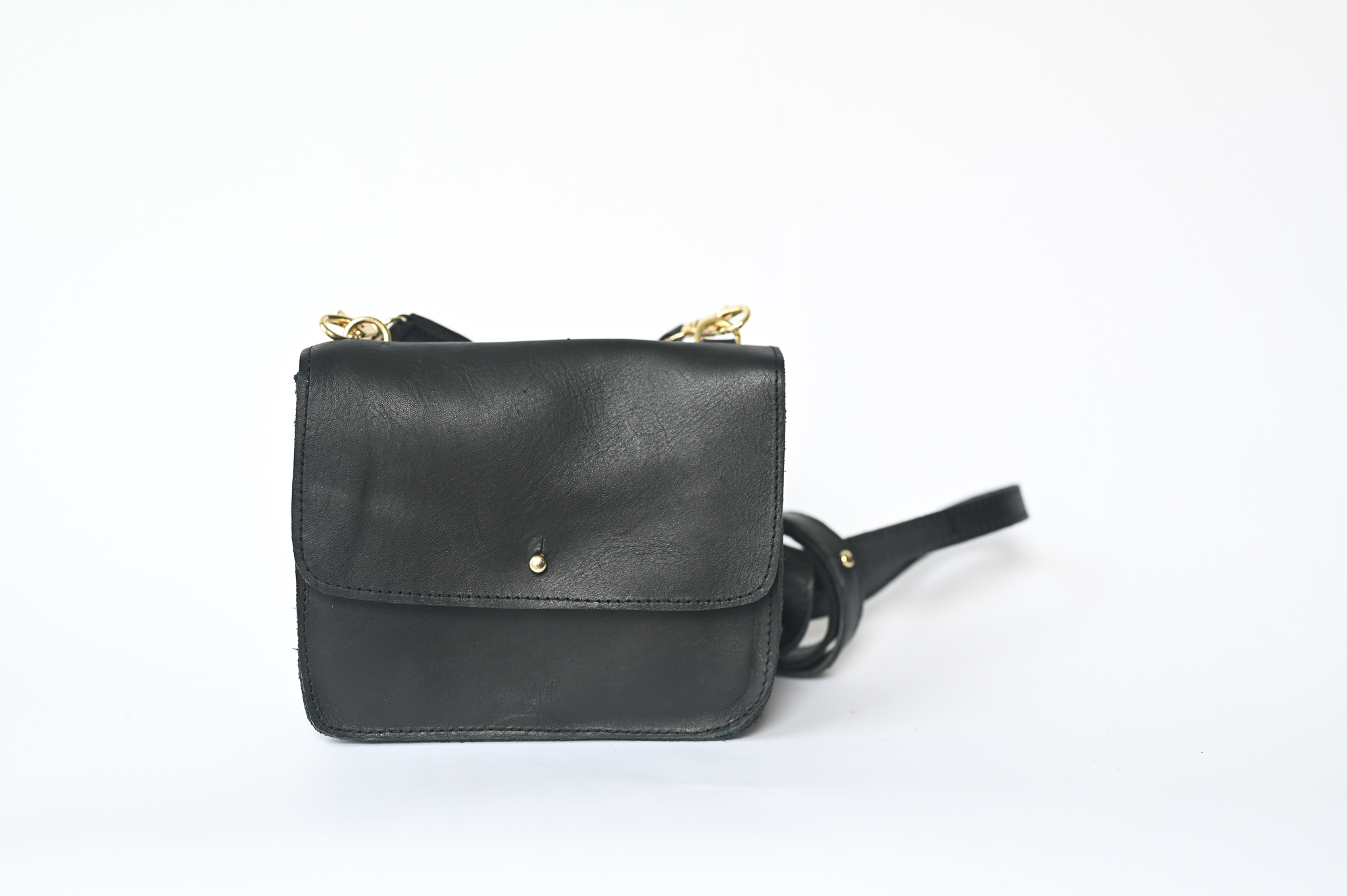 Picture of Ethic Petite Crossbody Leather Bag -BLACK