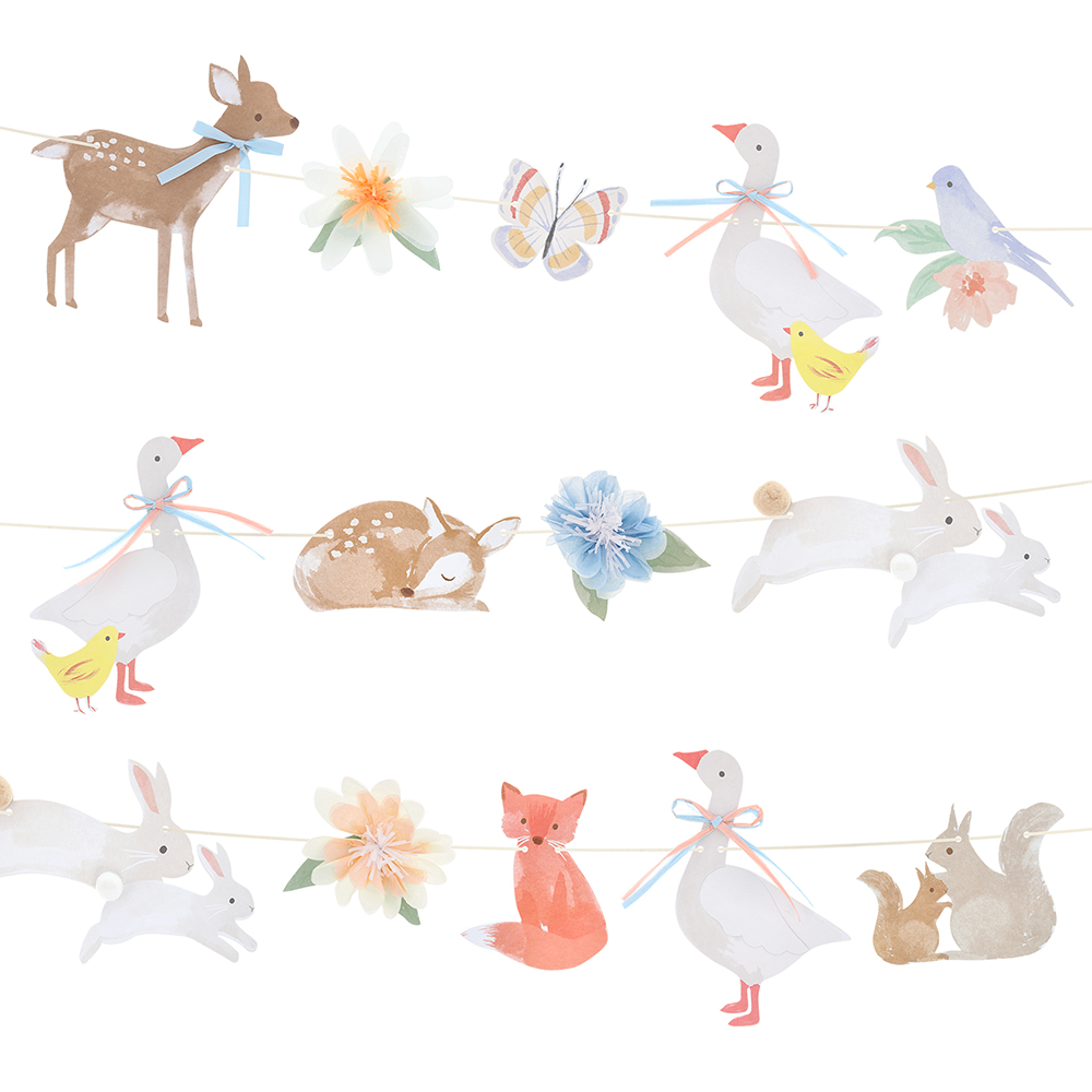 Picture of Little Animals Garland Set