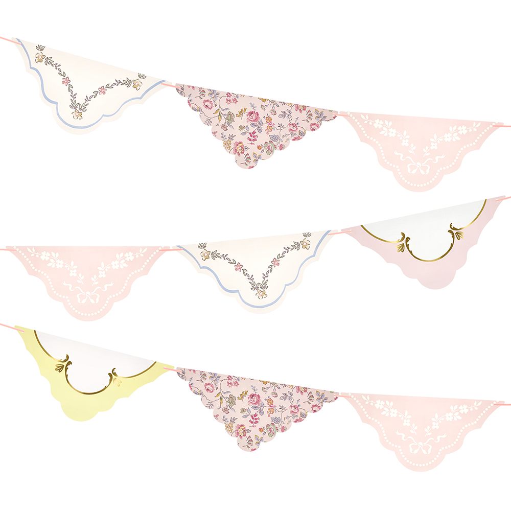 Picture of Mixed Floral Garland Set