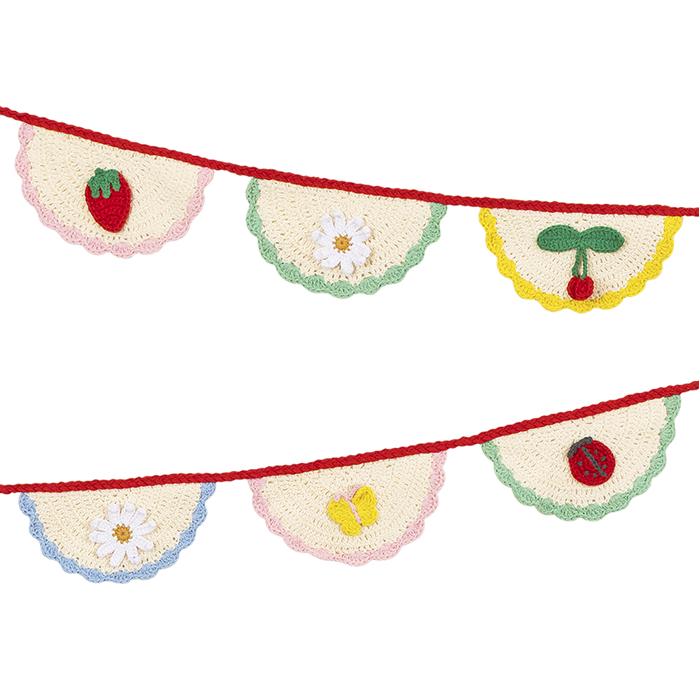 Picture of Crochet Scalloped Garland