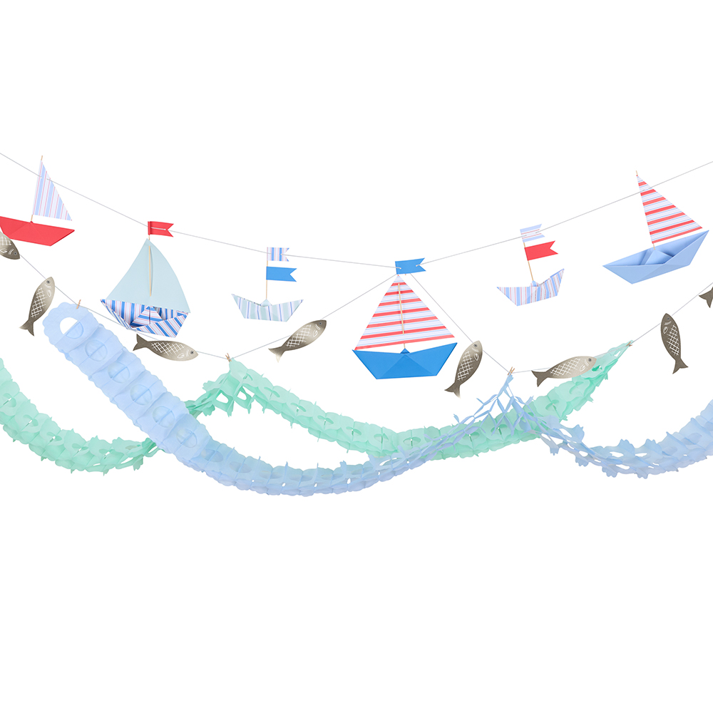 Picture of Nautical Boat Garland Set
