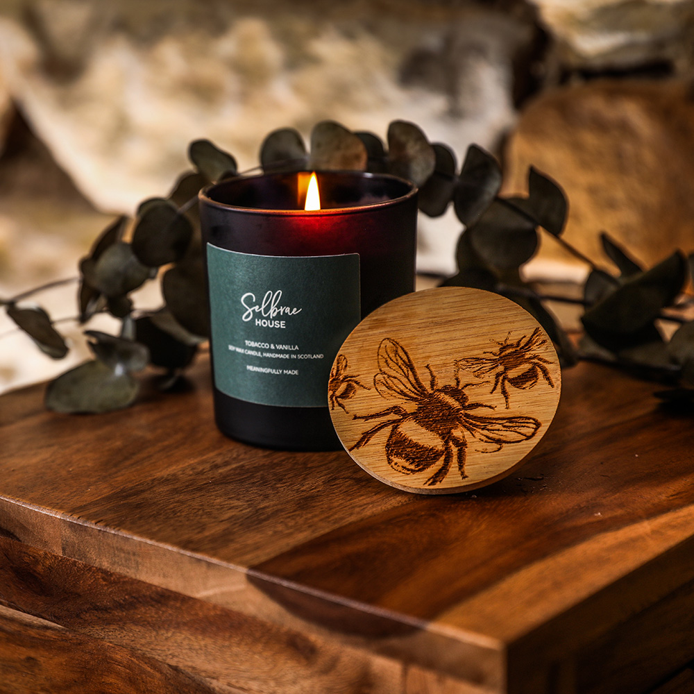 Picture of Black Candle - Tobacco & Vanilla - Bees