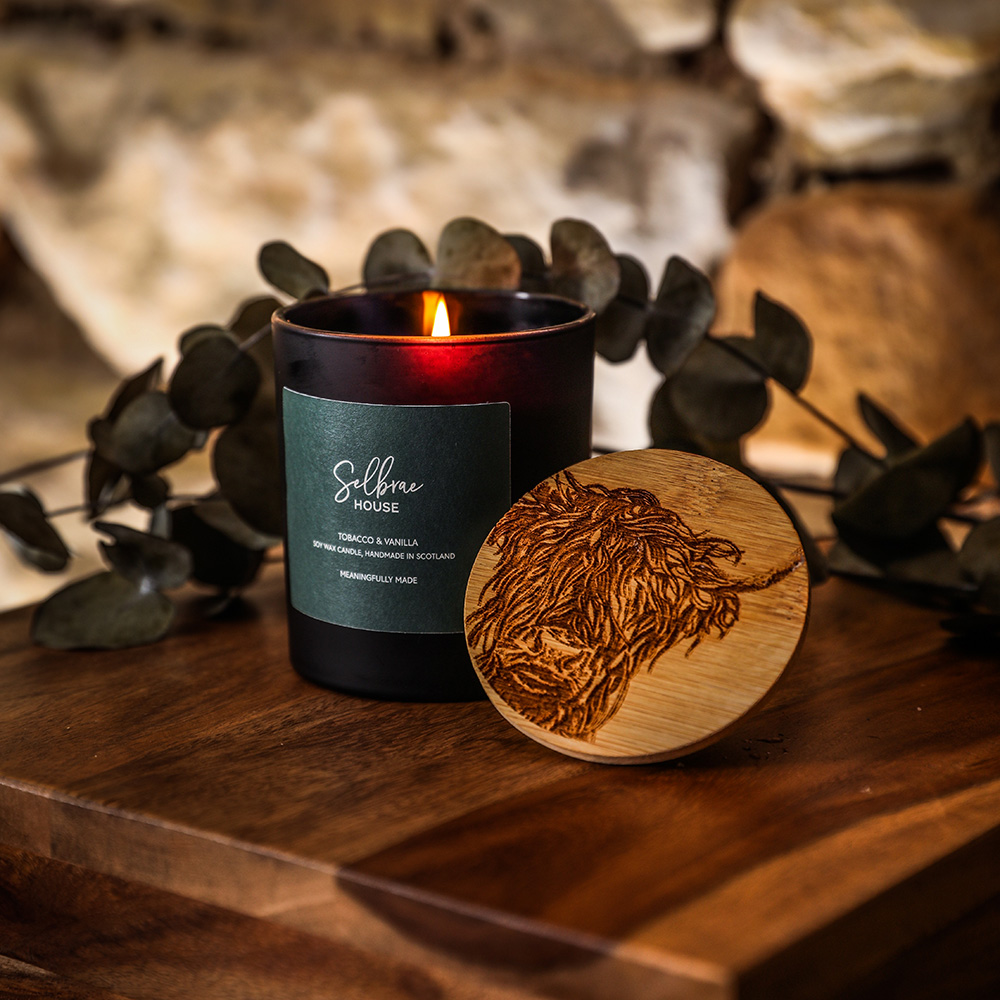 Picture of Black Candle - Tobacco & Vanilla - Highland Cow