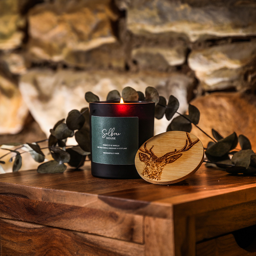 Picture of Black Candle - Tobacco & Vanilla -Stag Prince