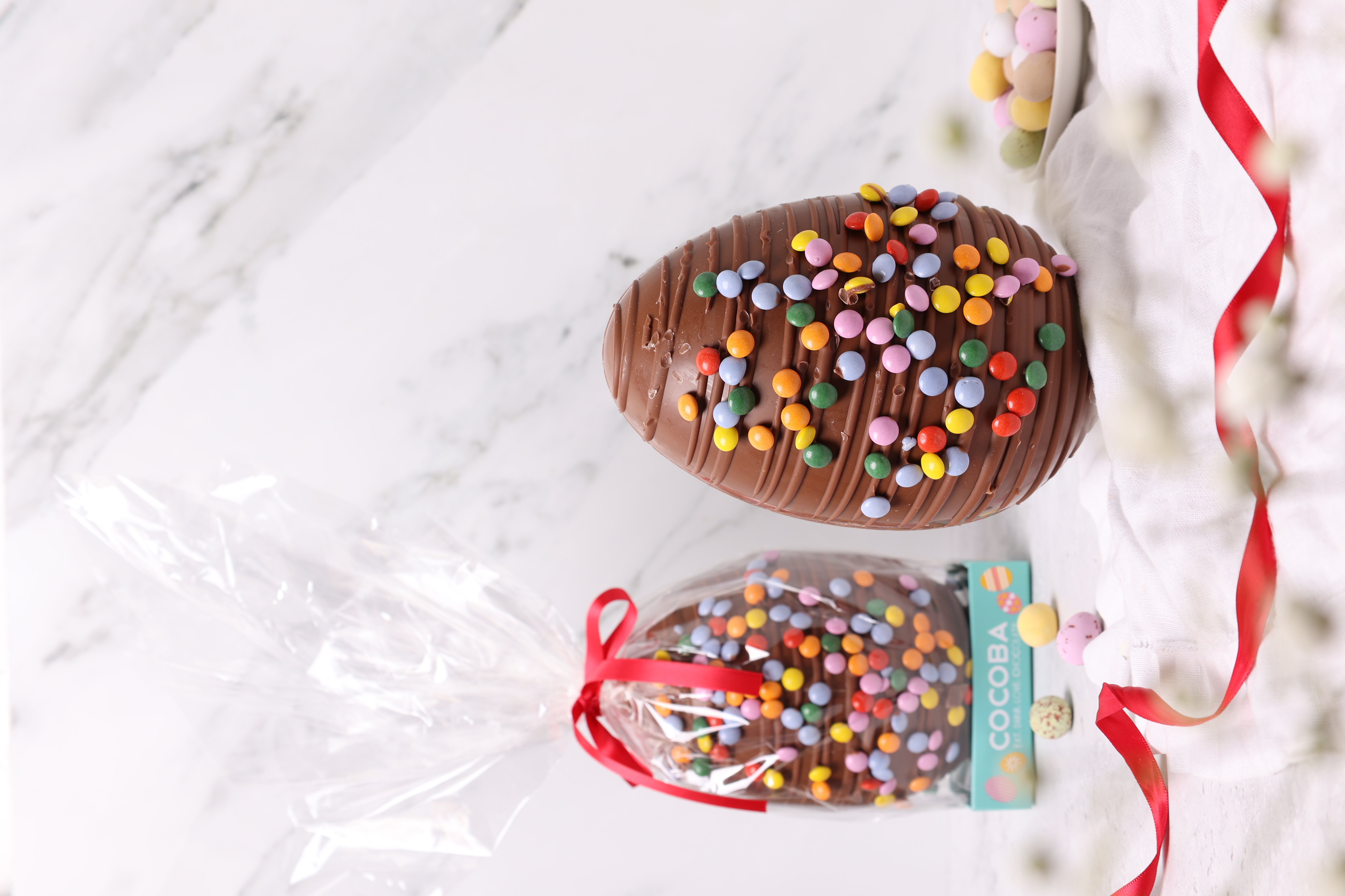 Picture of Milk Chocolate Drizzled Easter Egg with Candy Bean