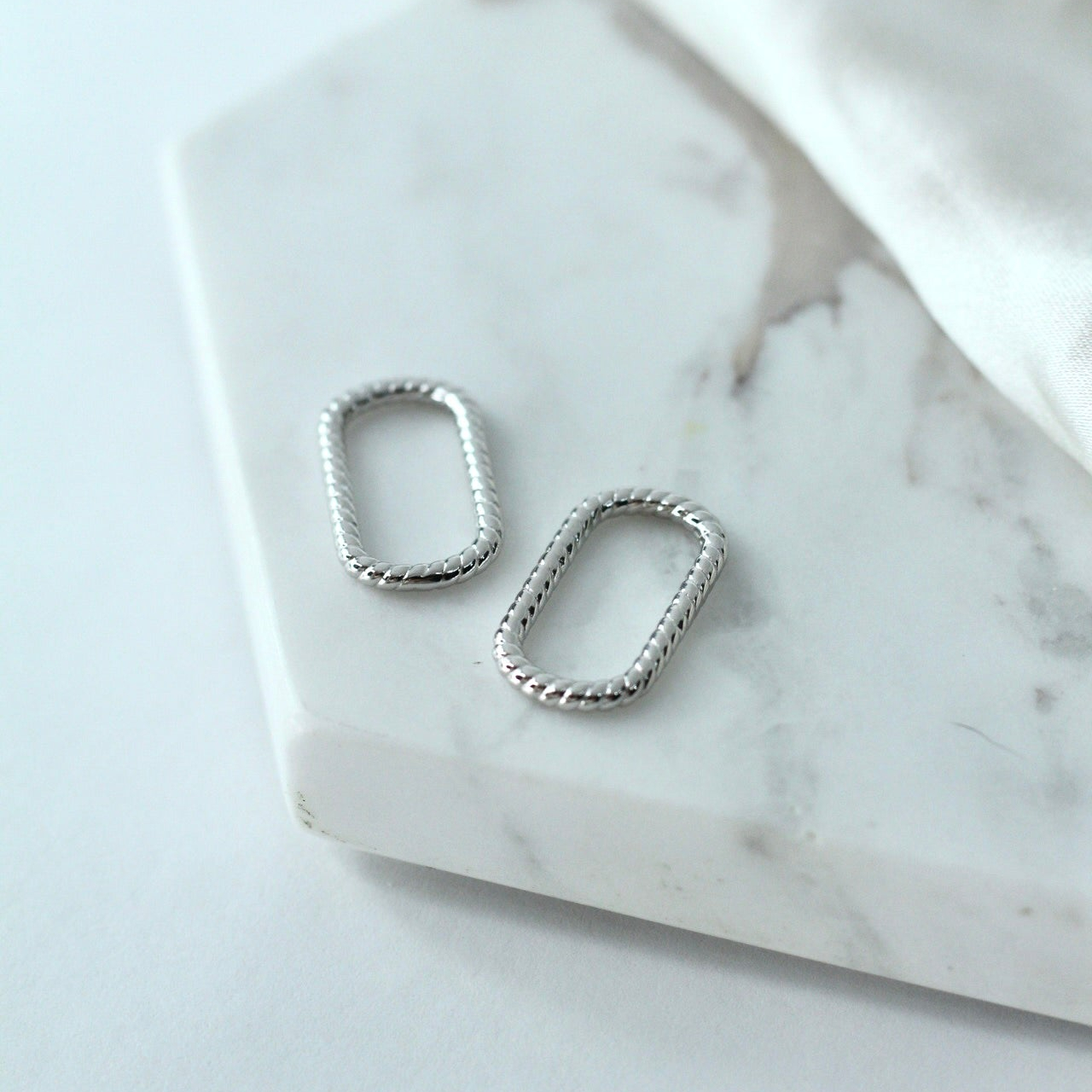 Picture of Braided Link Charms - SS