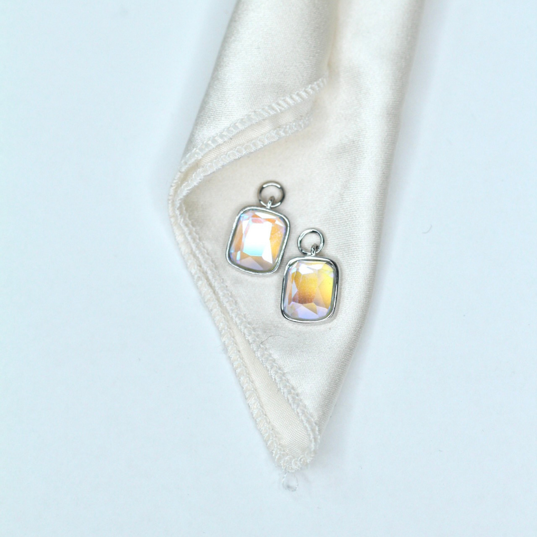 Picture of Cushion Charm - SS - Angel Aura Quartz