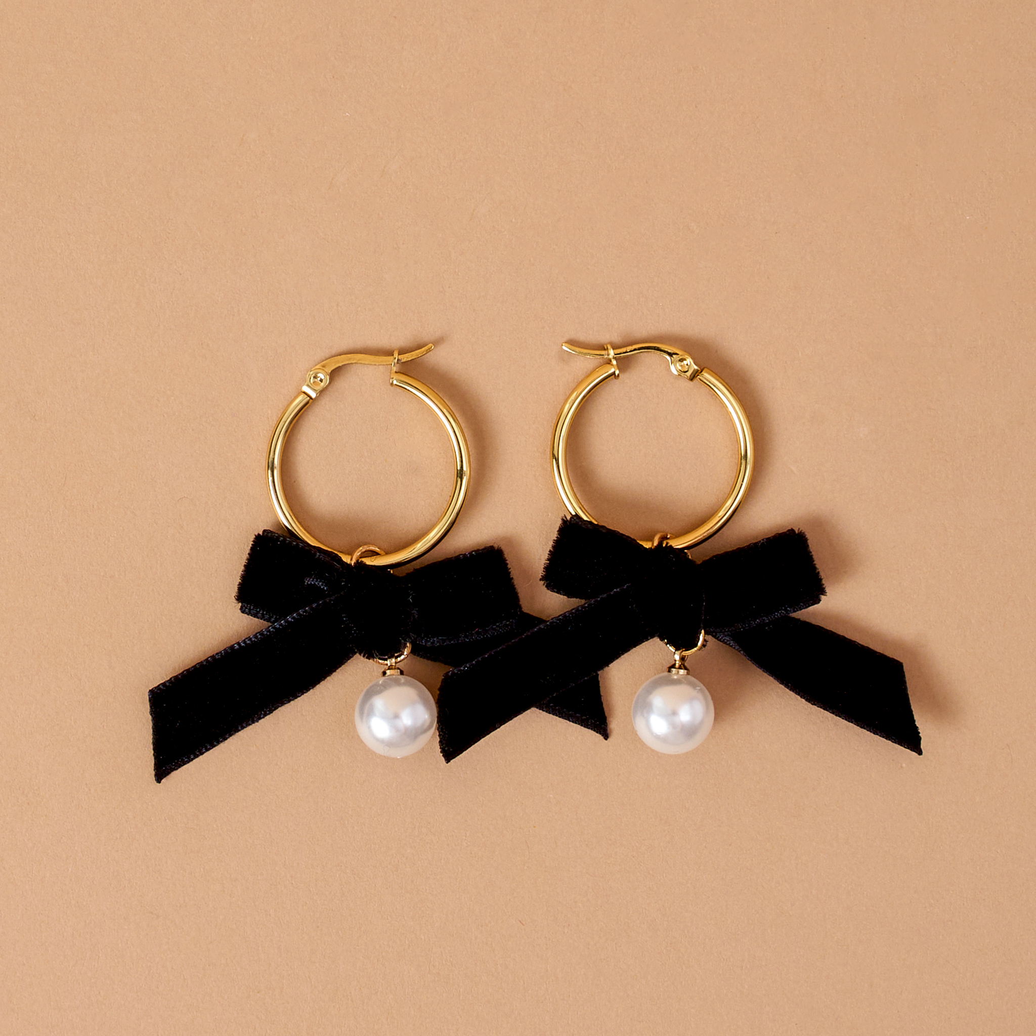 Picture of Signature Hoop Earrings-Midnight Velvet