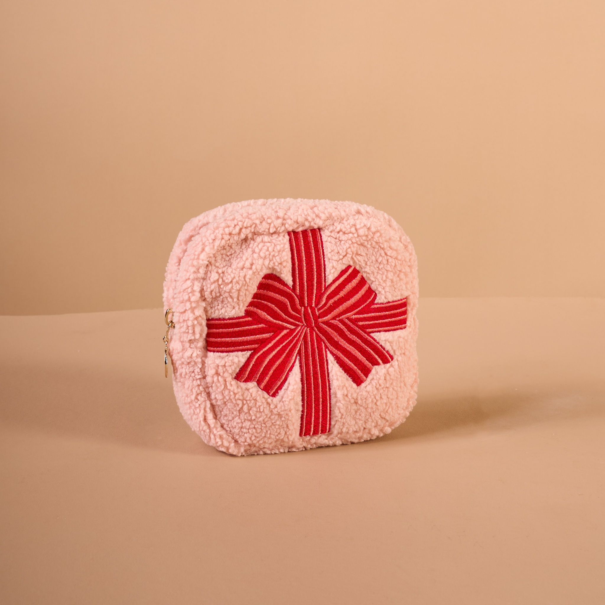Picture of Teddy Pouch-Square Holiday Gift Bow Red