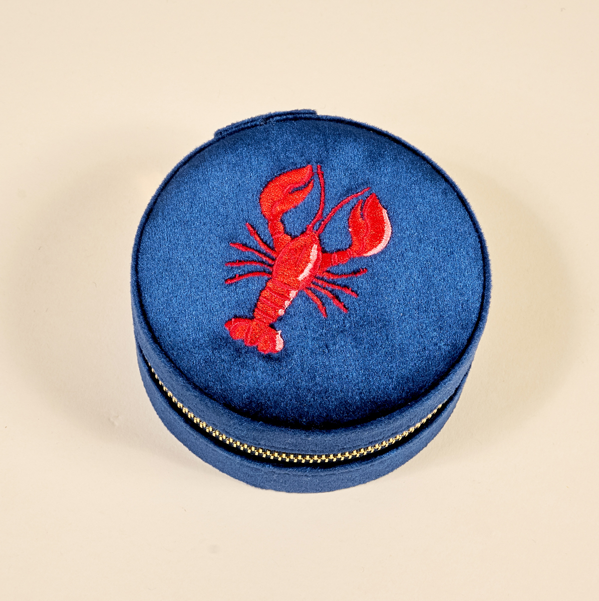 Picture of Round Velvet Jewelry Case-Lobster