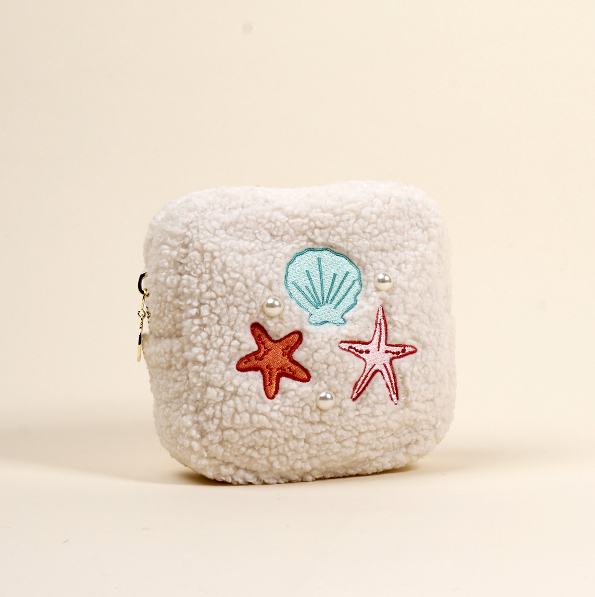 Picture of Teddy Pouch-Square Seashells & Pearls