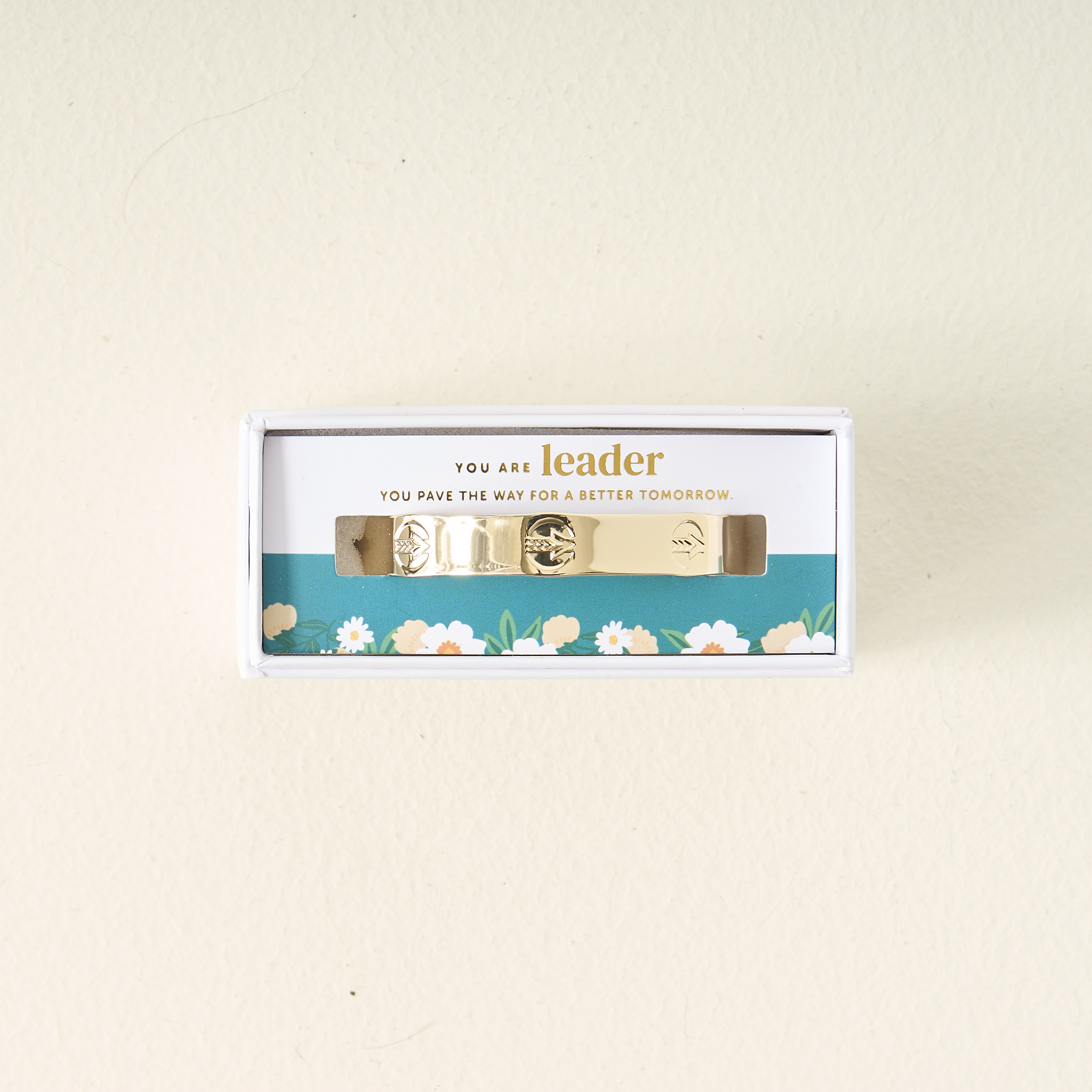 Picture of Leader Cuff- Gold
