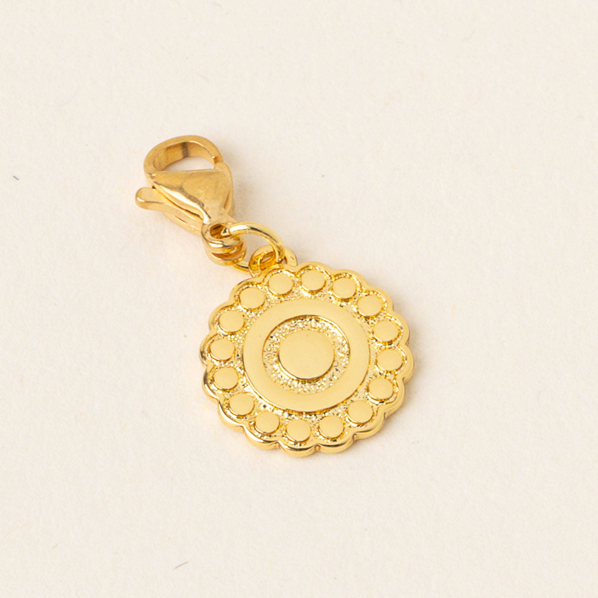 Picture of Jewelry Trait Charm Gold-Confident