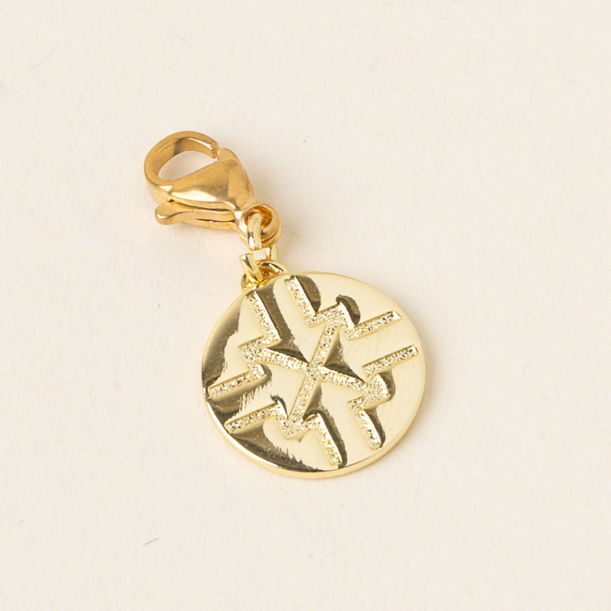Picture of Jewelry Trait Charm Gold-Driven