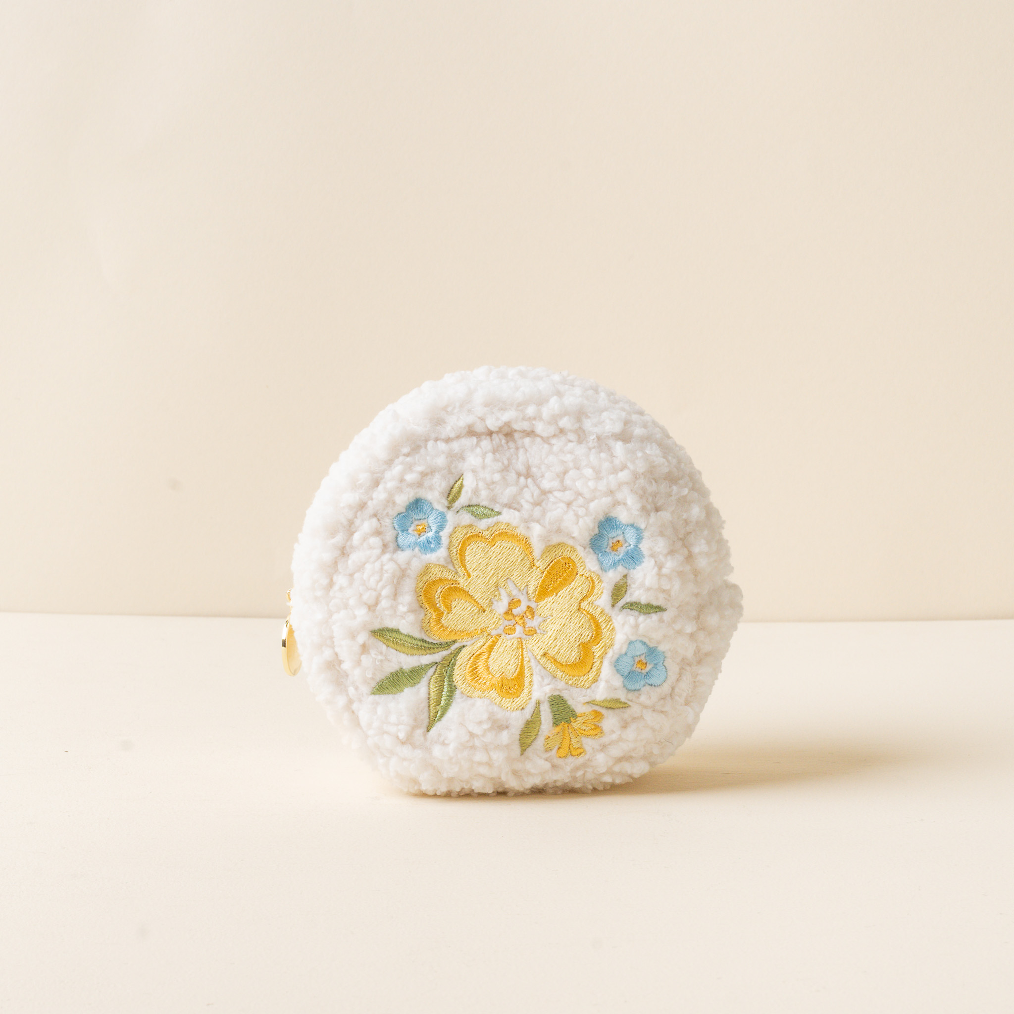 Picture of Teddy Pouch-Circle Dainty Floral Yellow