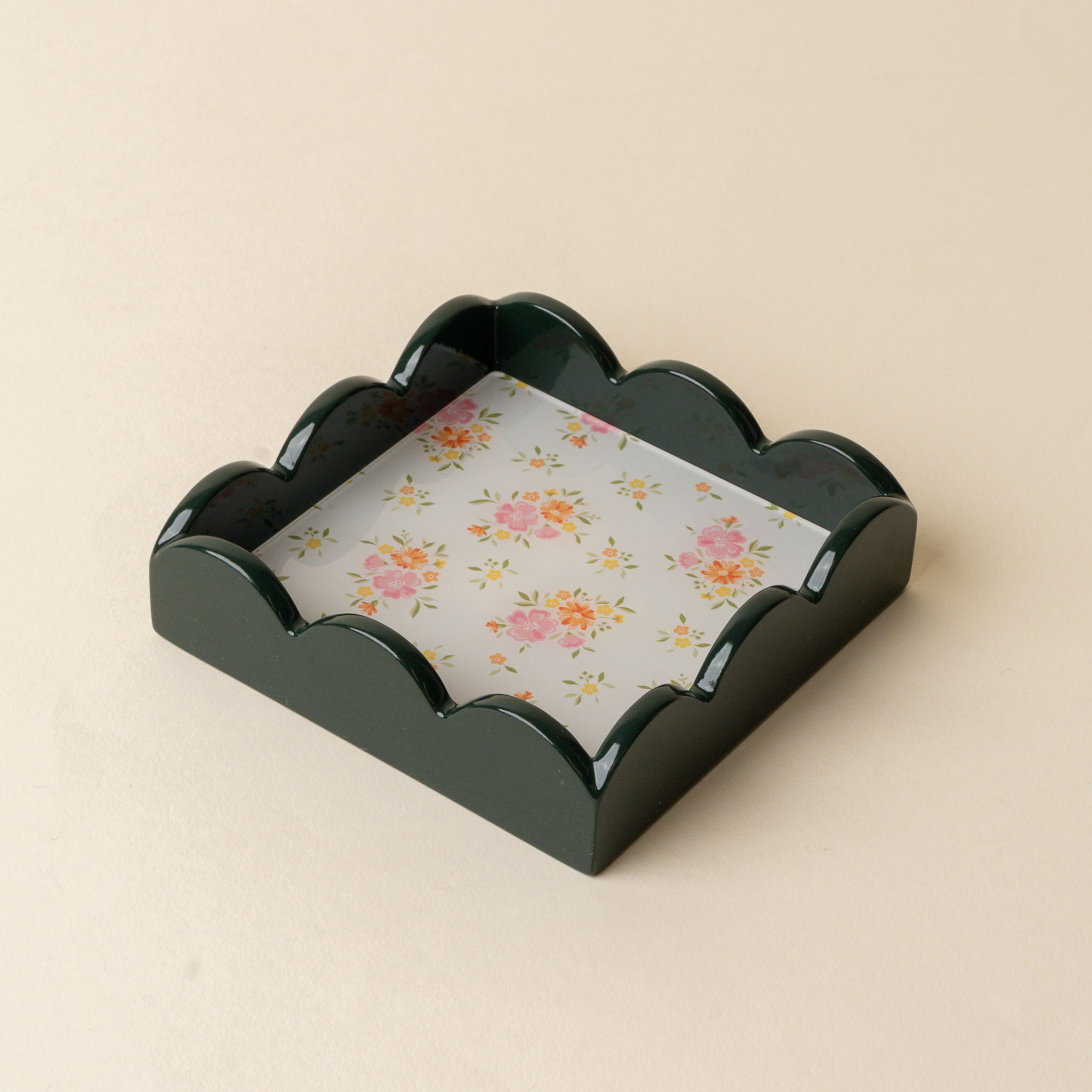 Picture of Scallop Trinket Tray-Endless Daydream Cream