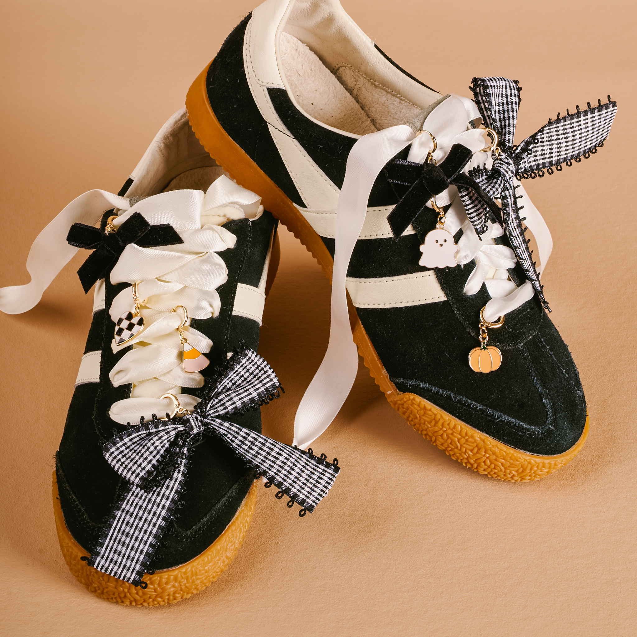 Picture of Dazzle Shoe Charm Pack-Creep it Cute