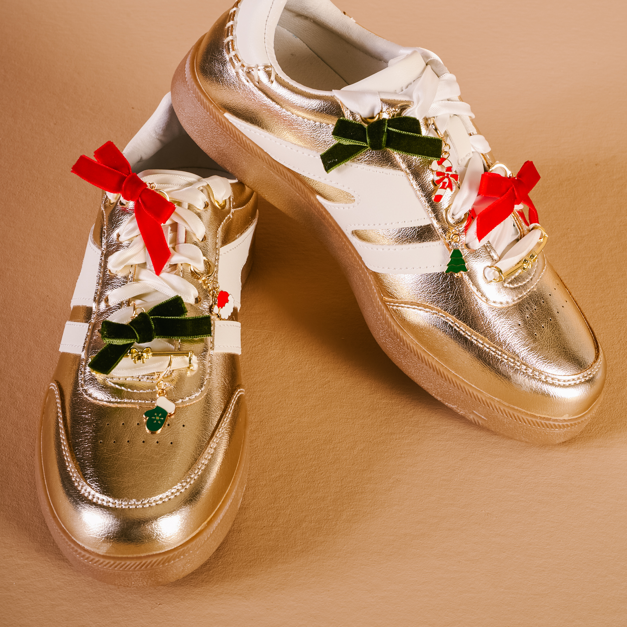 Picture of Dazzle Shoe Charm Pack-Very Merry