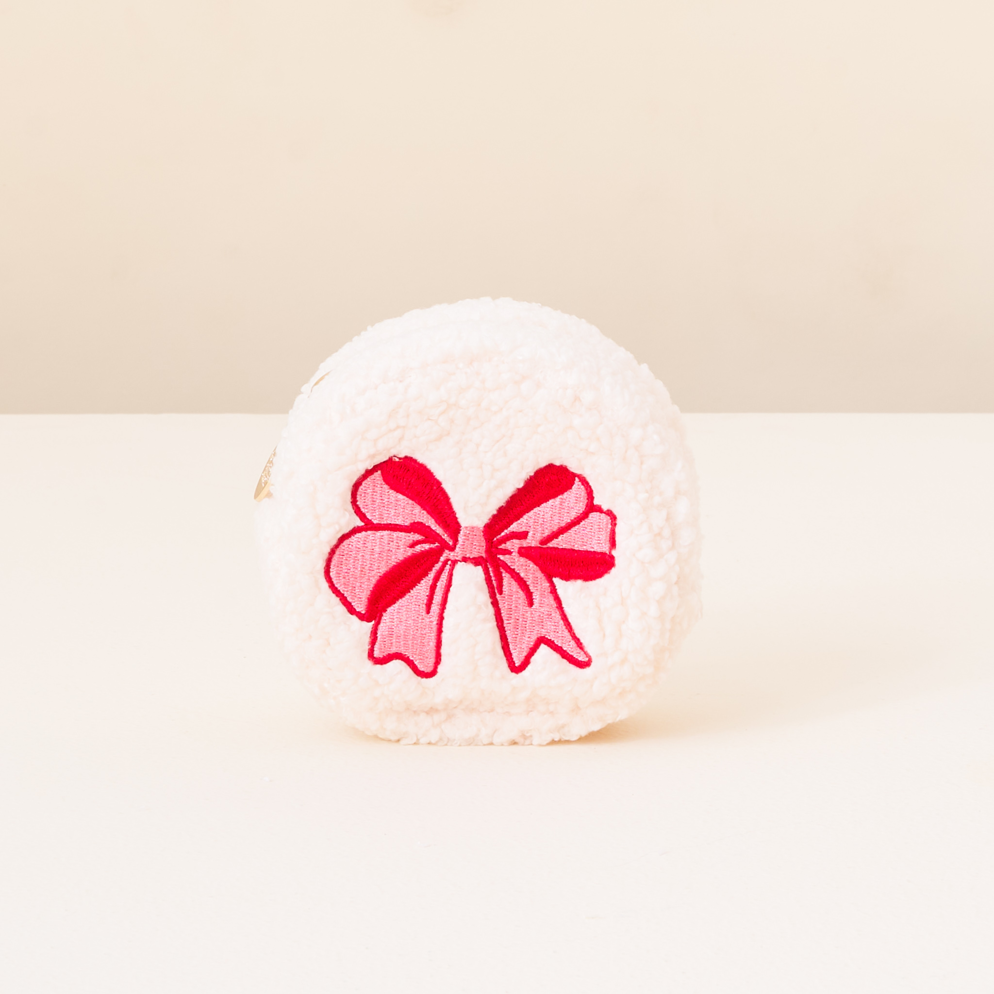Picture of Circle Teddy Pouch-Red Bow