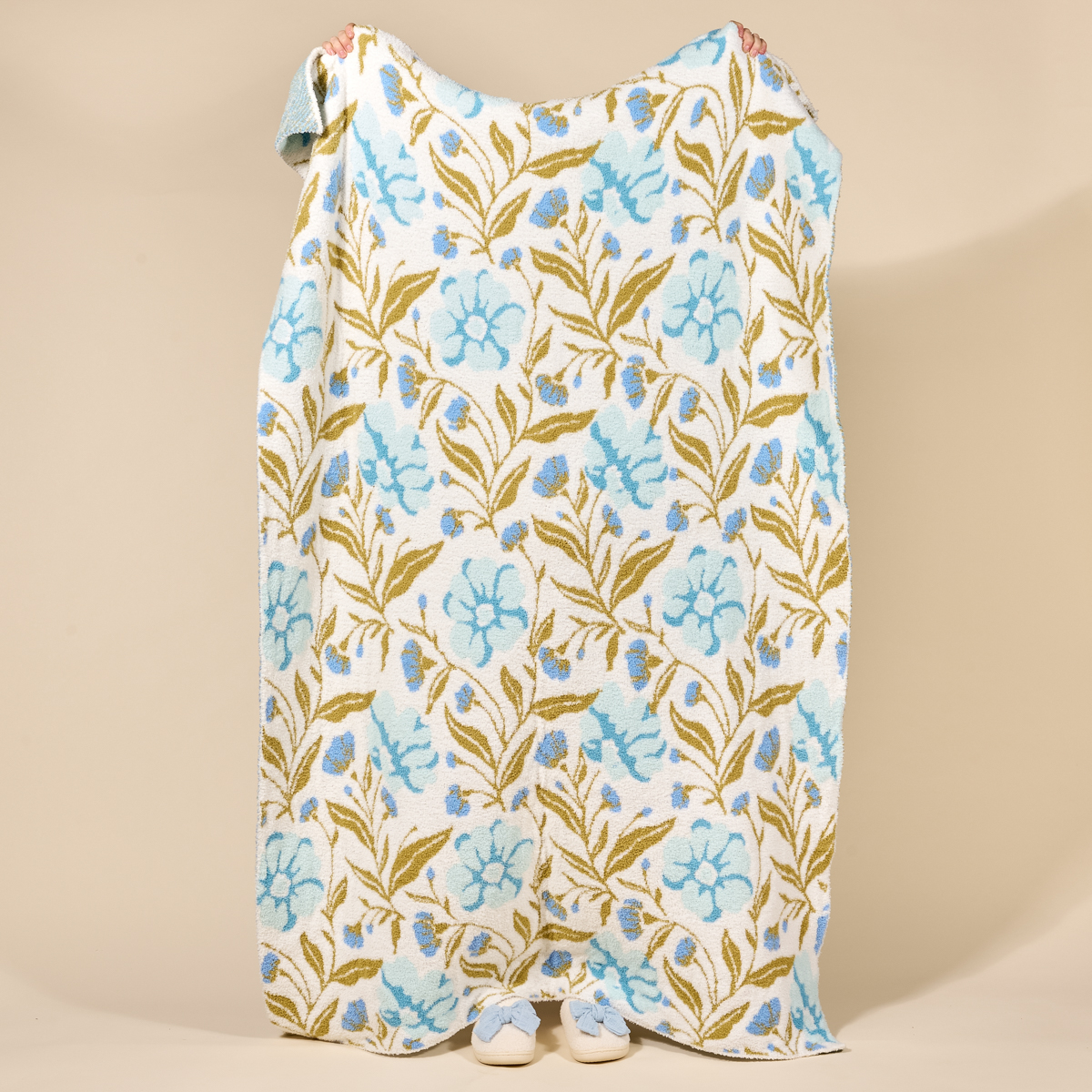 Picture of Cozy Dreams Luxe Blanket-Poppin' Petals Aqua