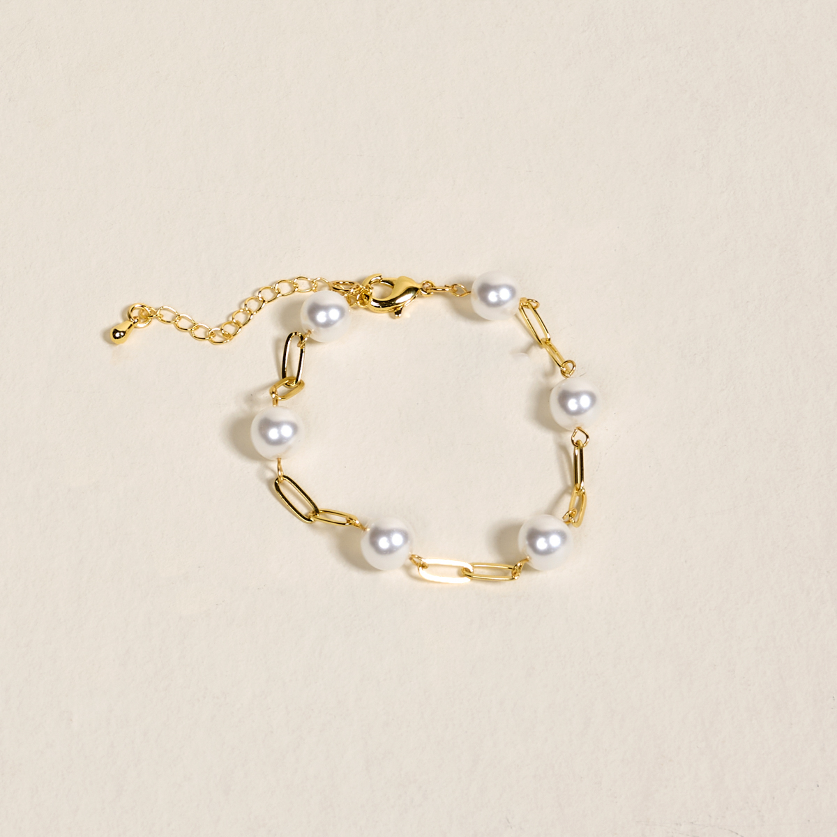 Picture of Pearl Paperclip Bracelet Chain