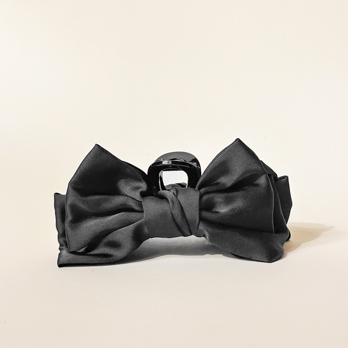 Picture of Satin Bow Claw Clip-Black