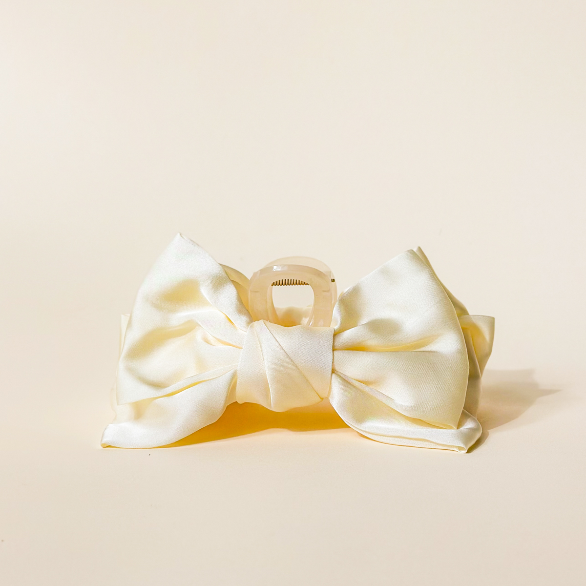 Picture of Satin Bow Claw Clip-Cream