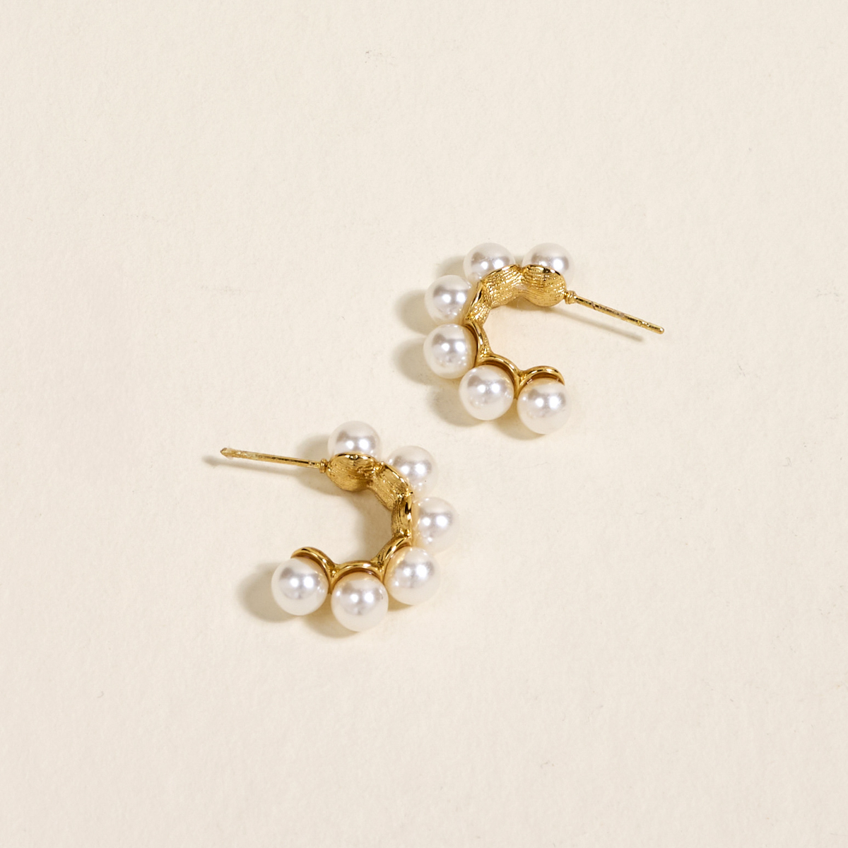 Picture of Standout Earrings-Power Pearl