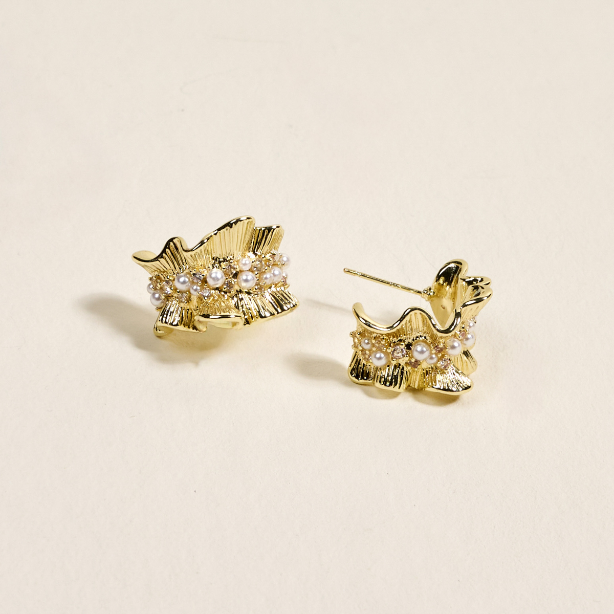 Picture of Standout Earrings-Golden Ruffle
