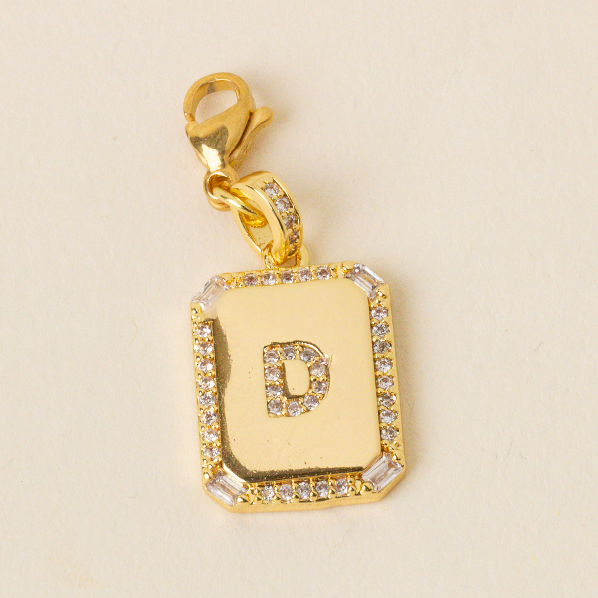 Picture of Jewelry Charm Initial Letter Gold-D
