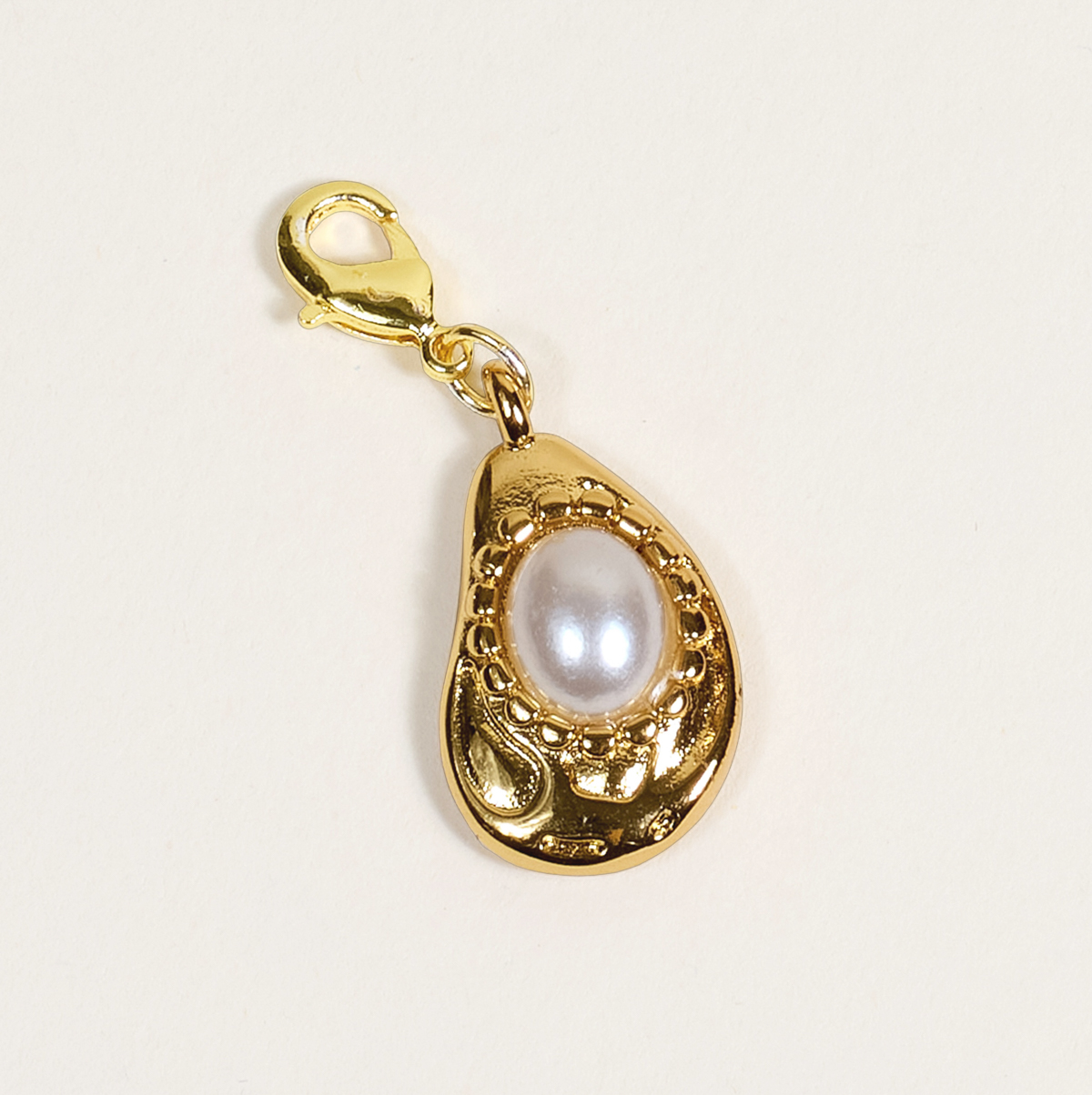Picture of Jewelry Charm Gold-Oyster