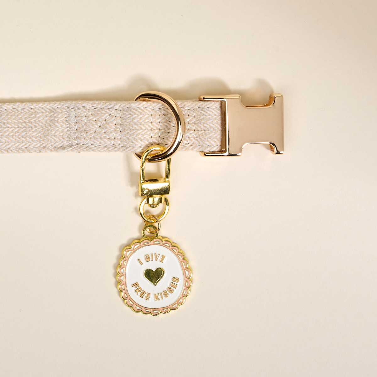 Picture of Pawfect Collar Charm-Free Kisses