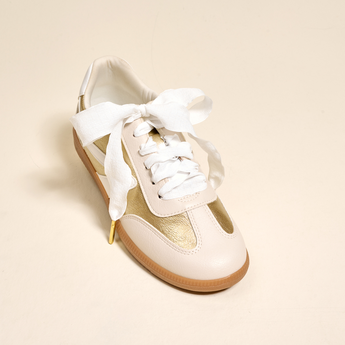 Picture of Step It Up Shoelaces-Frilly White