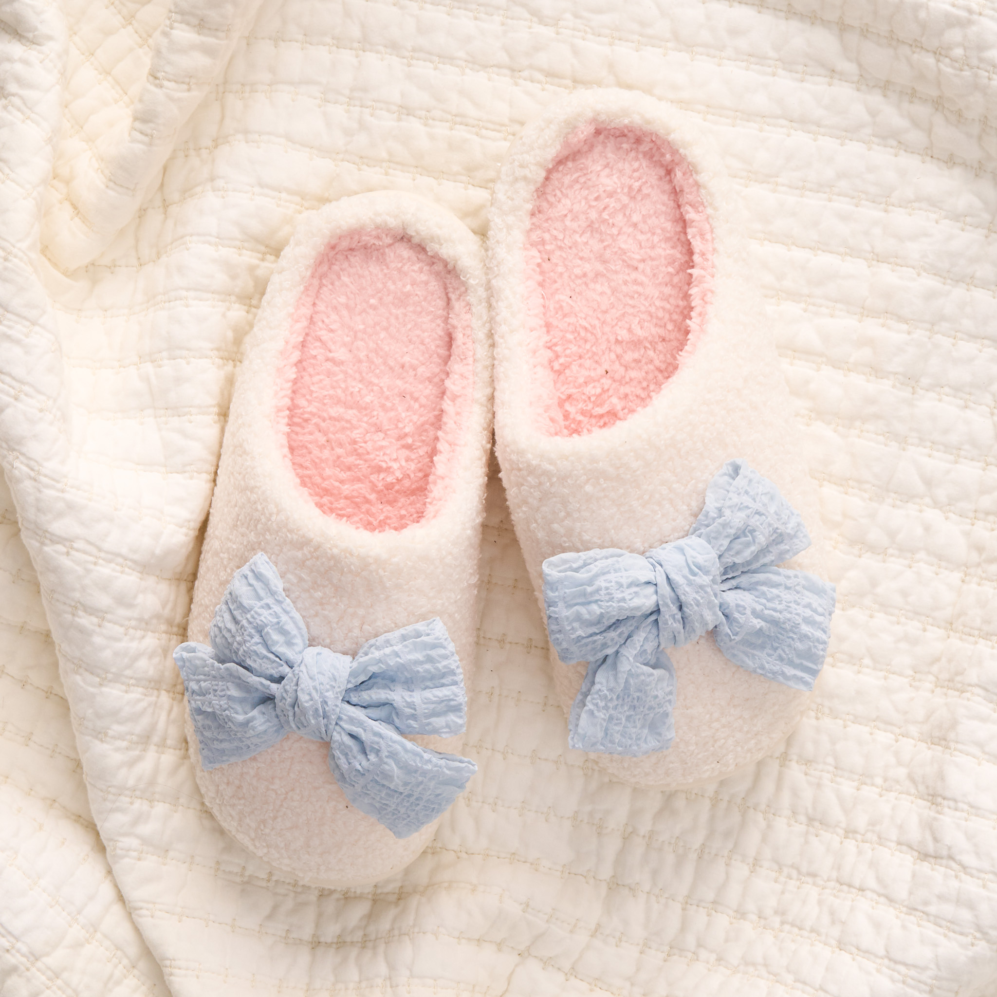 Picture of Fuzzy Slippers-Betty Bow Light Blue M/L