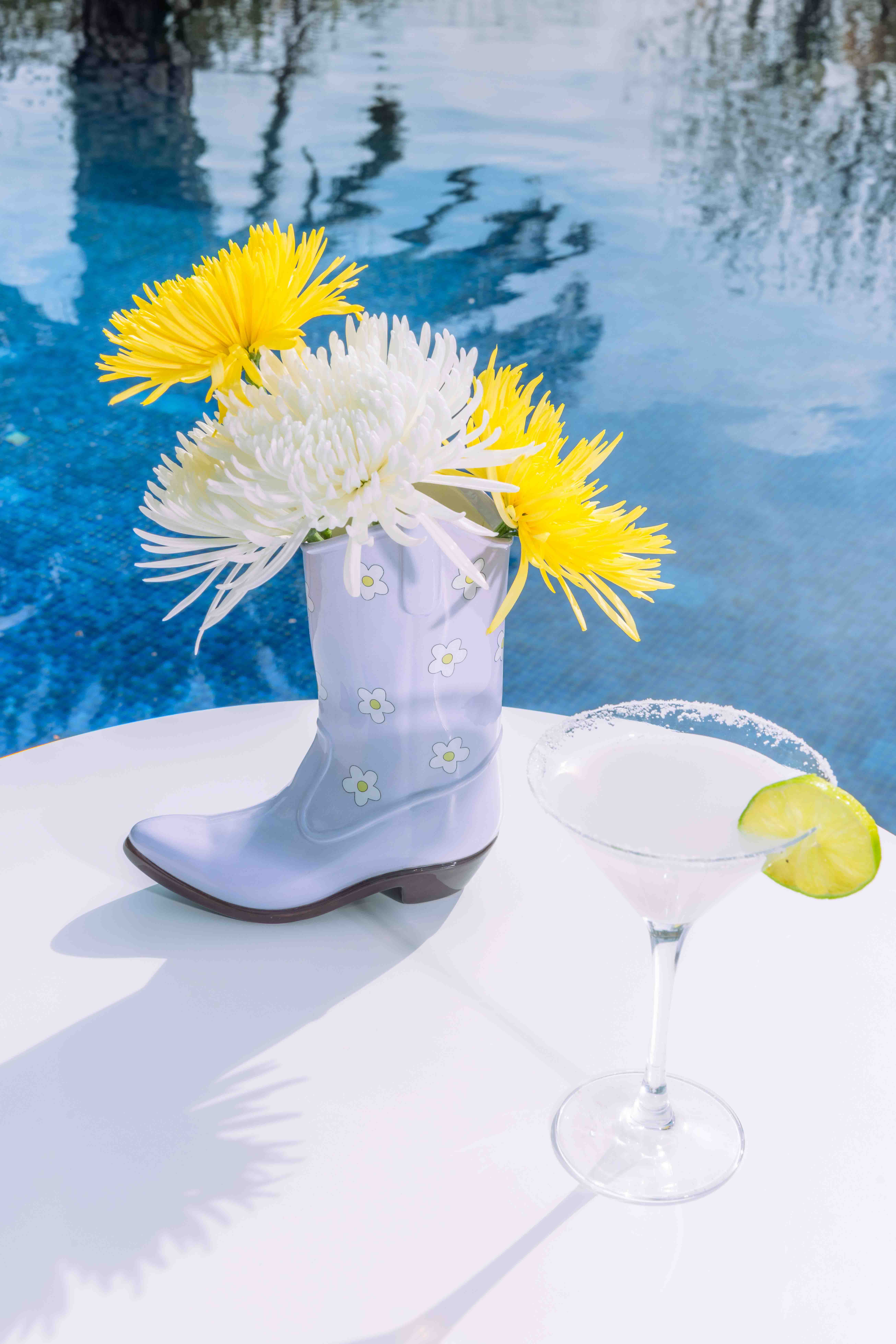 Picture of DOIY, Vase, L, Rodeo, Boot, Lilac