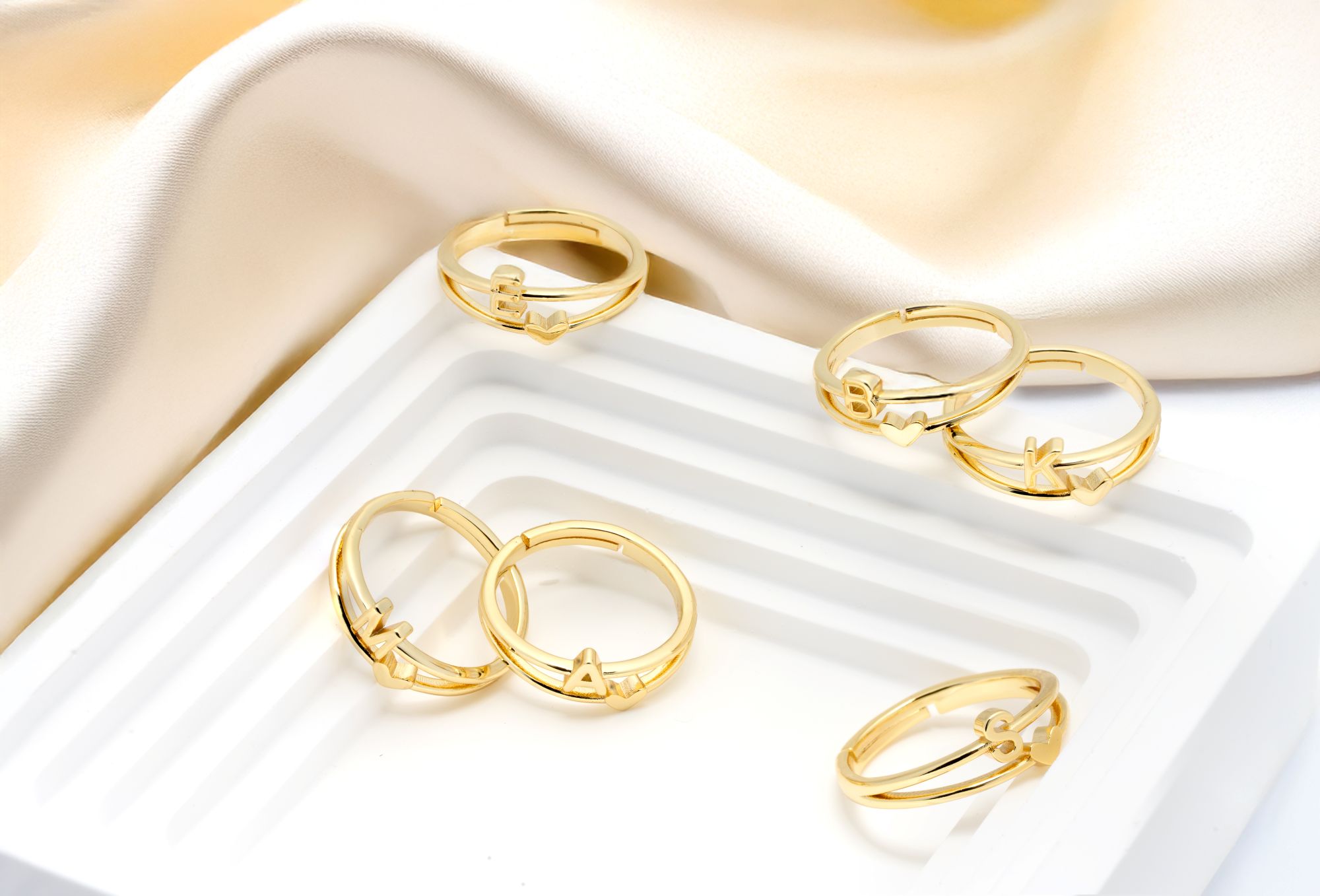 Picture of gold duo band heart initial ring - B