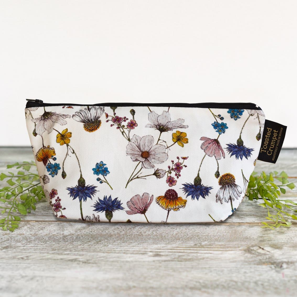 Picture of The Regency Gardens (Pure) Makeup Bag