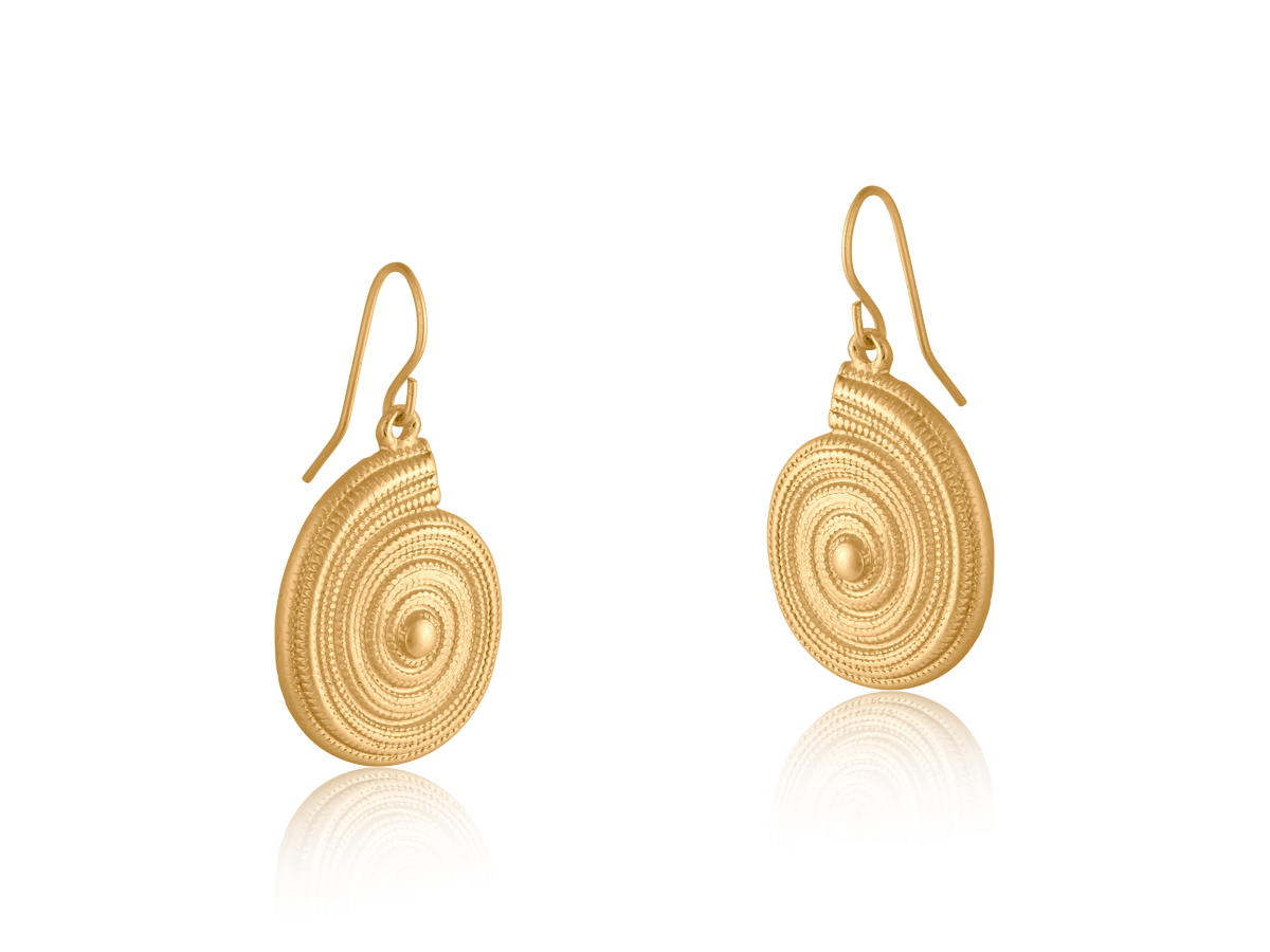 Picture of MATTE GOLD VERONICA MATTE CONCH EARRINGS