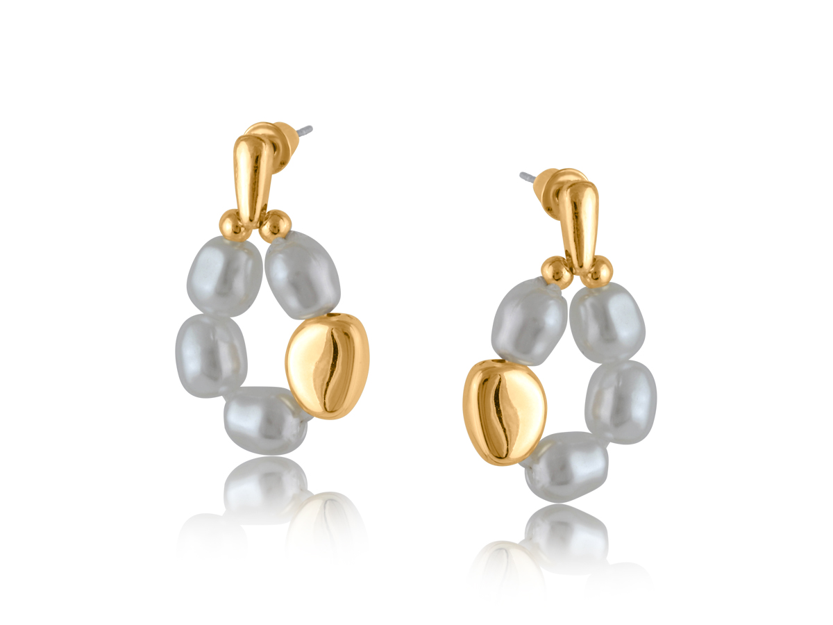 Picture of PEARL CHARLOTTE TINY CIRCLE EARRINGS